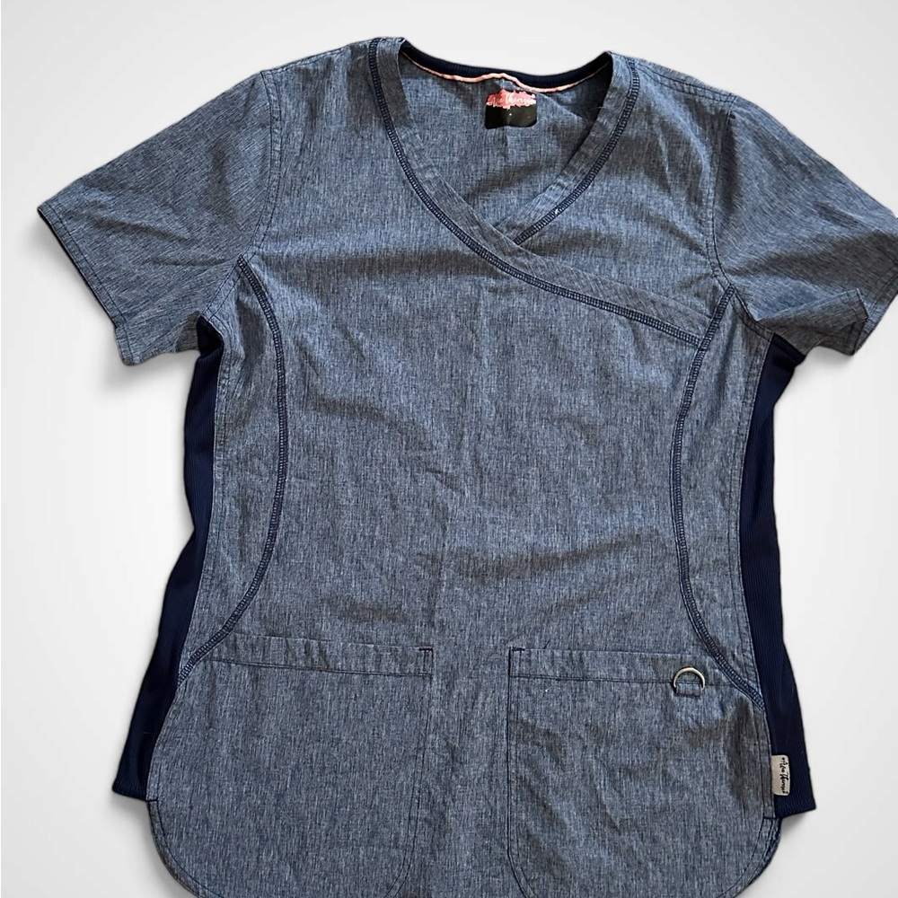 Ava Therese Scrub Top Size Small - Picture 2 of 8